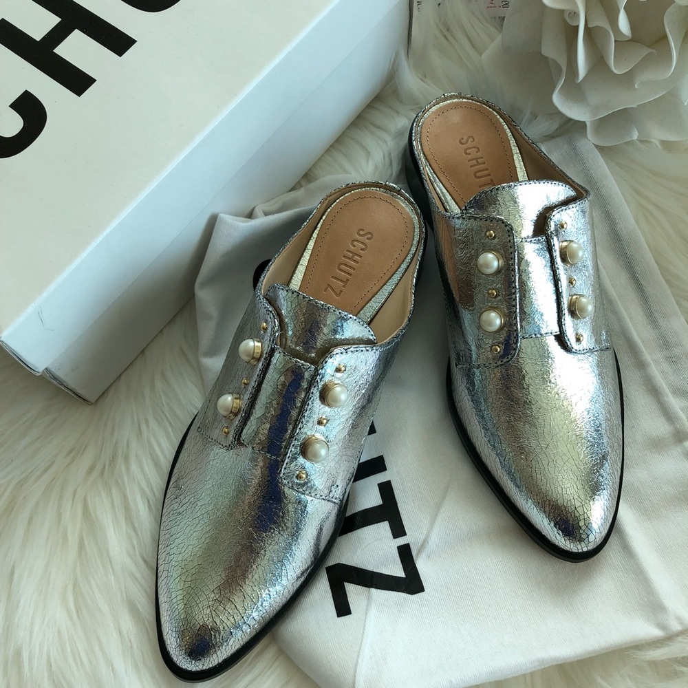 Schutz Jaine Imitation Pearl Embellished Leather Mule